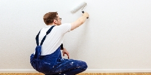 Remise en état des peintures d’un appartement en location à Namur