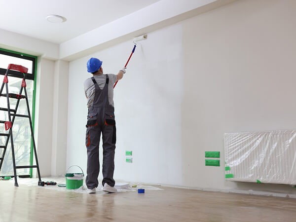 Chantier de peinture intérieure dans une habitation de Namur