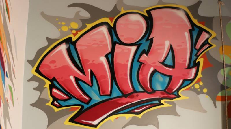 fille prenom fresque deco interieur